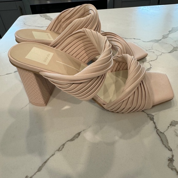 Dolce Vita Pilton heels light pink stella 7.5 ruched design open back sandals - Picture 5 of 10